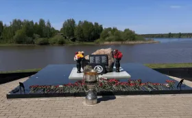 «Локомотив» отвез Кубок Гагарина к мемориалу погибшей команды