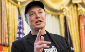 WSJ узнала о слежке в США за иностранцами, которые навещали Маска